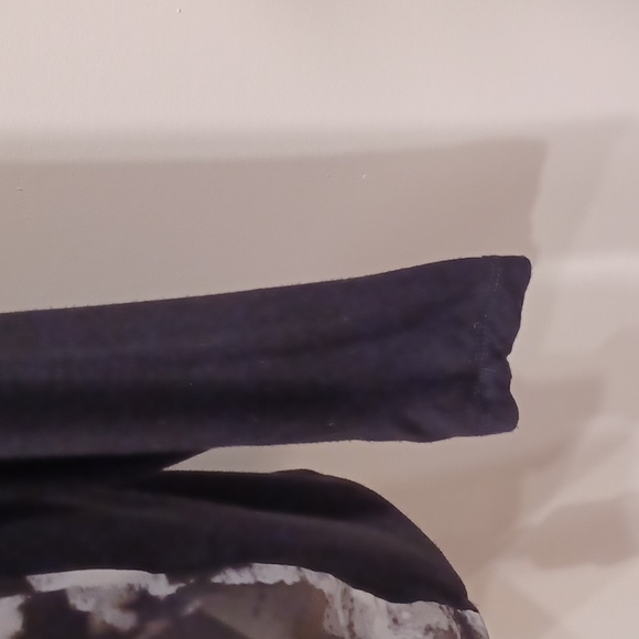 Buffalo by David Bitton Sheer Front "Teresa" Long Sleeve Pull On Top- Sz. Med - Picture 6 of 12